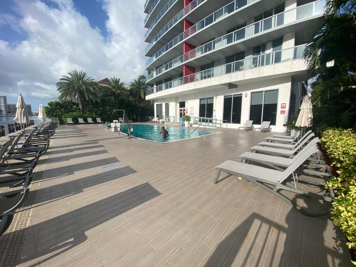 Studio In Hallandale 2 Beds Hallandale Beach Exterior foto